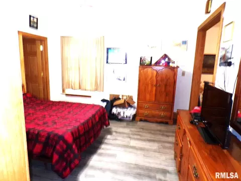 517 E 7th St, Tipton, IA 52772 photo 5