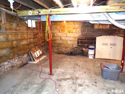 517 E 7th St, Tipton, IA 52772 photo 23