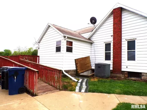 517 E 7th St, Tipton, IA 52772 photo 1
