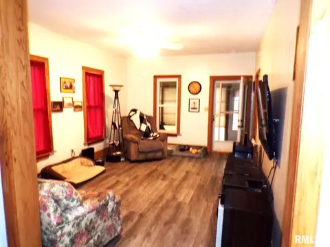 517 E 7th St, Tipton, IA 52772 photo 6