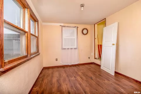 2204 46th St, Moline, IL 61265 photo 14