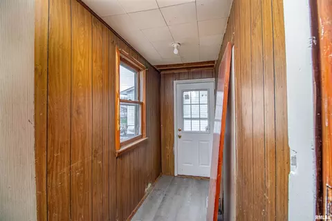 2204 46th St, Moline, IL 61265 photo 10