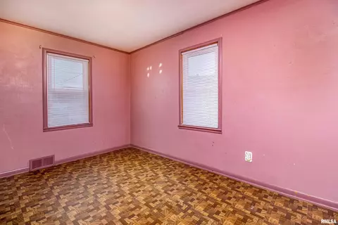 2204 46th St, Moline, IL 61265 photo 18