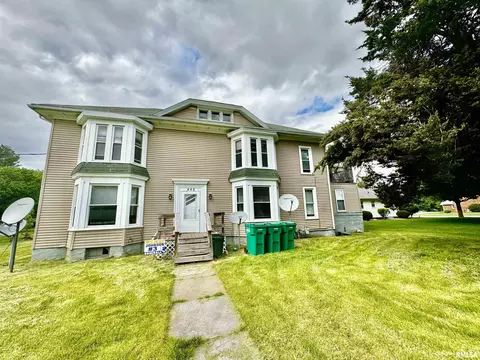 448 W 3rd Ave, Woodhull, IL 61490