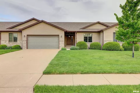 432 Mill Ridge Rd, Clinton, IA 52732