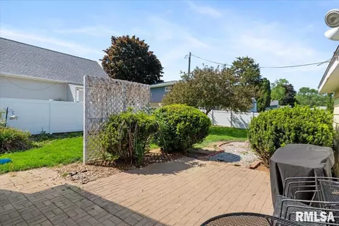 354 N 29th Ave, Clinton, IA 52732 photo 6