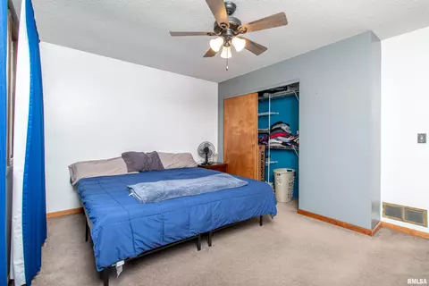 701 S 5th St, Eldridge, IA 52748 photo 10