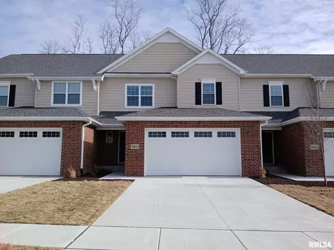 3821 Orchard Dr, Bettendorf, IA 52722