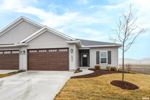 532 N 3rd Ave, Eldridge, IA 52748