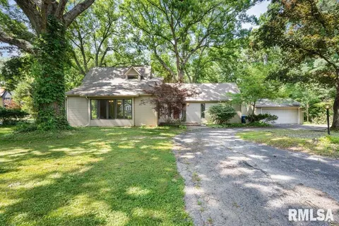 4205 7th Ave, Moline, IL 61265