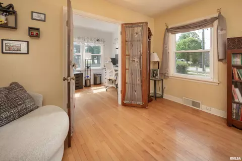 405 E Park St, Geneseo, IL 61254 photo 10