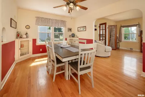 405 E Park St, Geneseo, IL 61254 photo 9