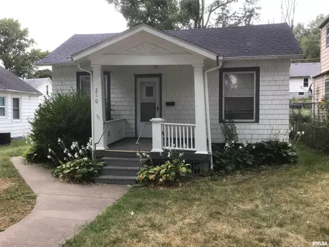 210 Adams Pl, Clinton, IA 52732