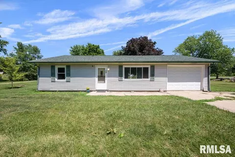 316 N 4th St, Neponset, IL 61345