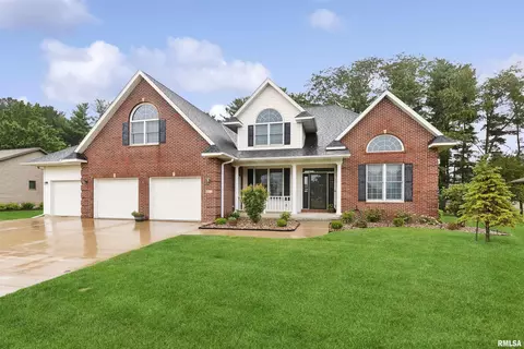 901 Valley View Dr, Fulton, IL 61252