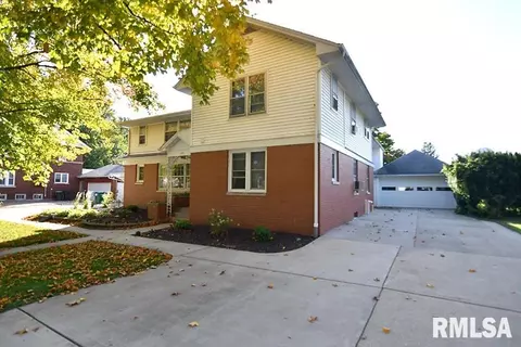 621 N State St, Geneseo, IL 61254