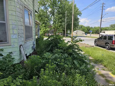 2440 4th Ave, Moline, IL 61265 photo 5
