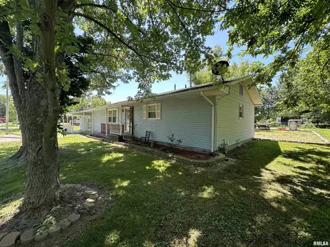 509 Berry St, Freeman Spur, IL 62841 photo 3