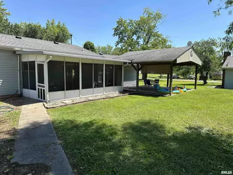 509 Berry St, Freeman Spur, IL 62841 photo 35