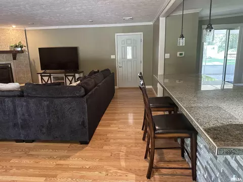509 Berry St, Freeman Spur, IL 62841 photo 8