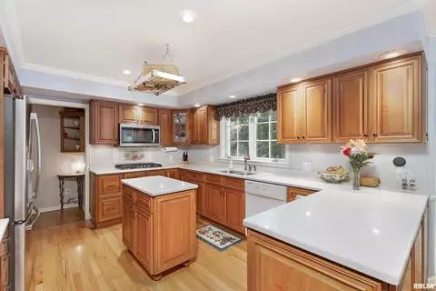 1400 30th St, Moline, IL 61265 photo 18