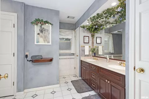 1400 30th St, Moline, IL 61265 photo 39