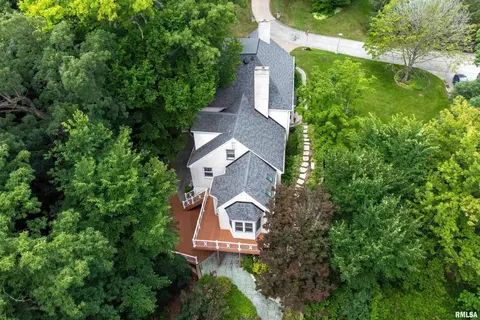 1400 30th St, Moline, IL 61265 photo 3