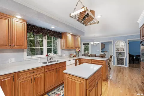 1400 30th St, Moline, IL 61265 photo 21
