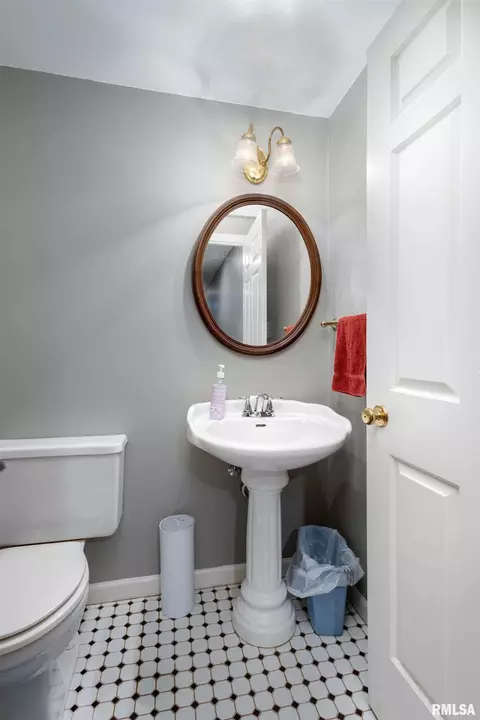 1400 30th St, Moline, IL 61265 photo 49