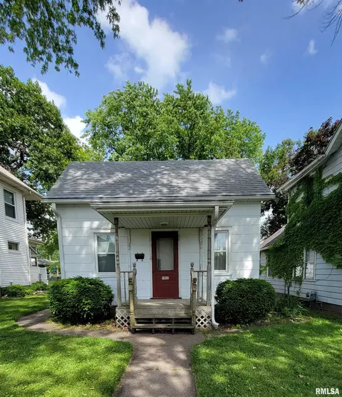 1422 14th St, Moline, IL 61265