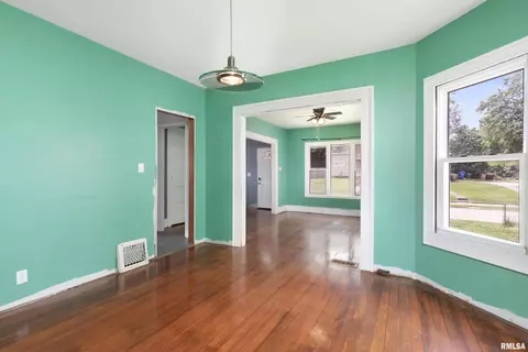 1823 18th Ave, Moline, IL 61265 photo 10