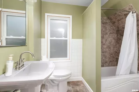 1823 18th Ave, Moline, IL 61265 photo 21