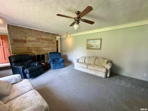 2916 N 12th St, Herrin, IL 62948 photo 7