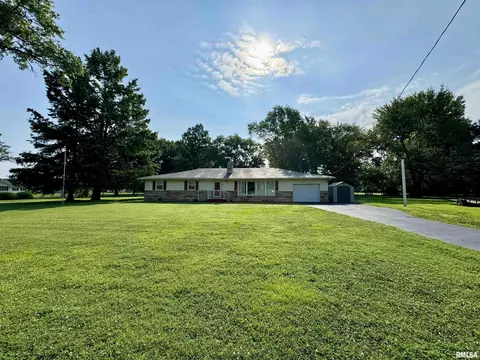 2916 N 12th St, Herrin, IL 62948 photo 2