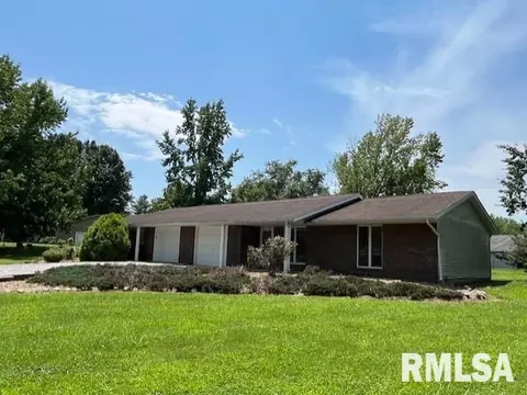 5443 Country Club Dr, Carbondale, IL 62901