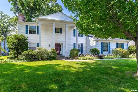 4 Wilderness Ct, Moline, IL 61265