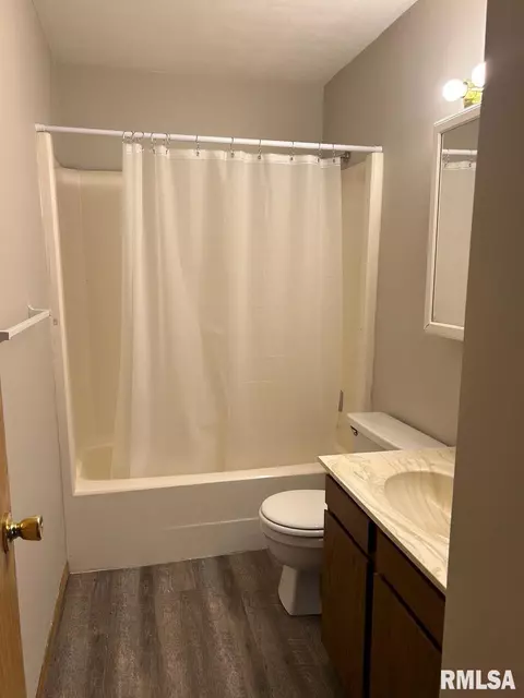5101 25th Avenue Ct, Moline, IL 61265 photo 11