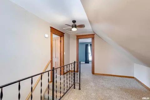 240 45th St, Moline, IL 61265 photo 18
