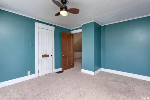 240 45th St, Moline, IL 61265 photo 19