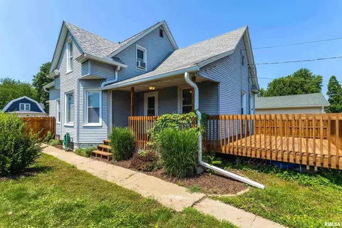 240 45th St, Moline, IL 61265 photo 24