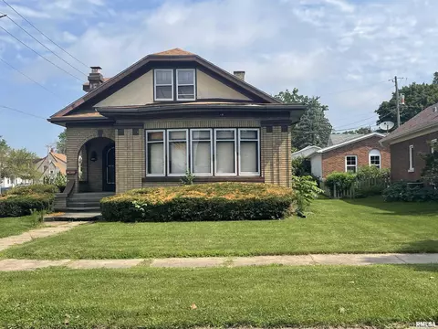 2401 21st Ave, Rock Island, IL 61201