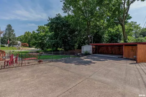 2950 11th Avenue A, Moline, IL 61265 photo 8