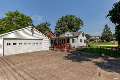 2950 11th Avenue A, Moline, IL 61265 photo 2