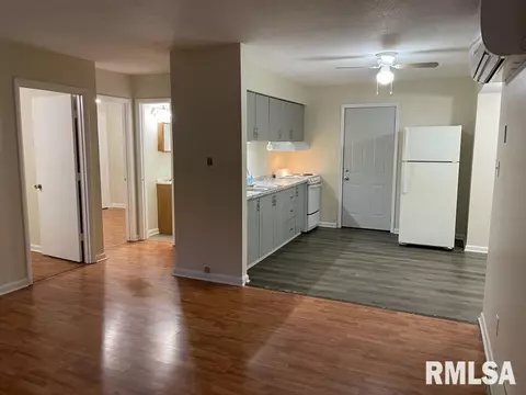 504 S 18th St, Herrin, IL 62948 photo 2