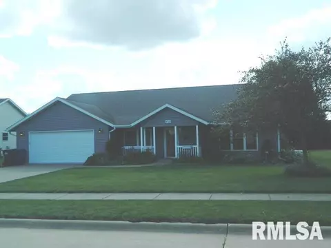 450 S 19th St, Clinton, IA 52732