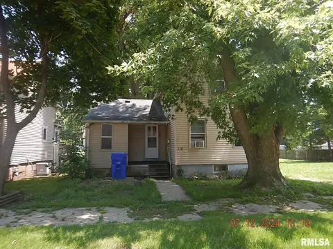 116 N Vine St, Kewanee, IL 61443 photo 1