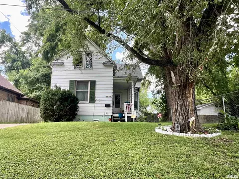 1823 15th Ave, Moline, IL 61265