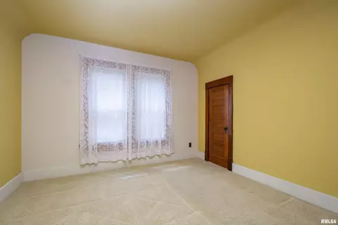 915 4th Ave, Silvis, IL 61282 photo 25