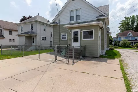 915 4th Ave, Silvis, IL 61282 photo 4