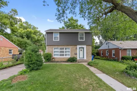 1228 E Dover Ct, Davenport, IA 52803